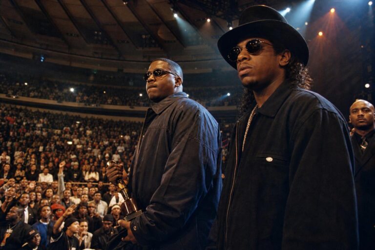 OutKast at the 1995 Source Awards in a tense Madison Square Garden atmosphere that marked a turning point for Southern hip-hop.